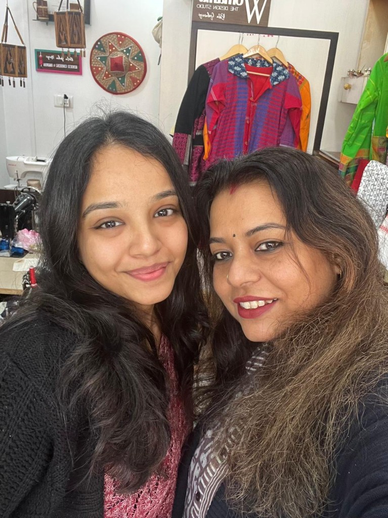Dola and team selfie at Womania design studio
