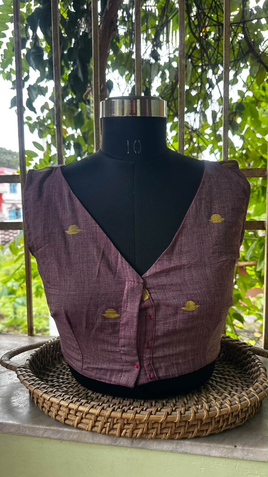 Jamani Non Padded sleeve less blouse( Purple)