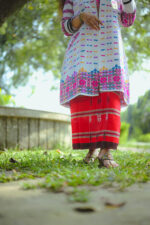 Tribal fabric handloom wrapped skirt in red - Image 4