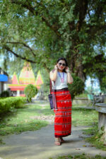 Tribal fabric handloom wrapped skirt in red - Image 5