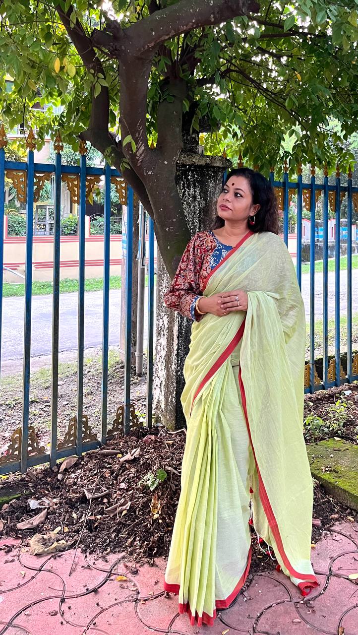 2025-10-31 13.13.50 Khadi Cotton Saree with Border - Image 1