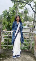 White cotton saree with indigo border and lace work - Image 2